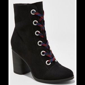 Women’s Miri Lace Up Booties